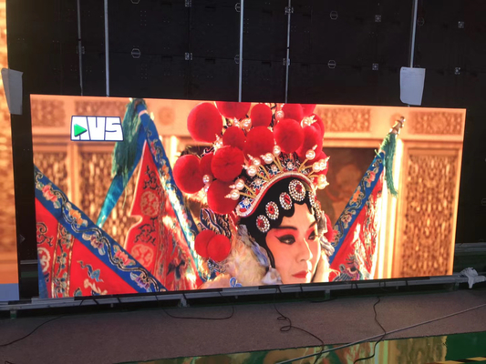 O passo fino de P1.875 P2.5 conduziu a exposição 8k conduziu o retalho video da parede